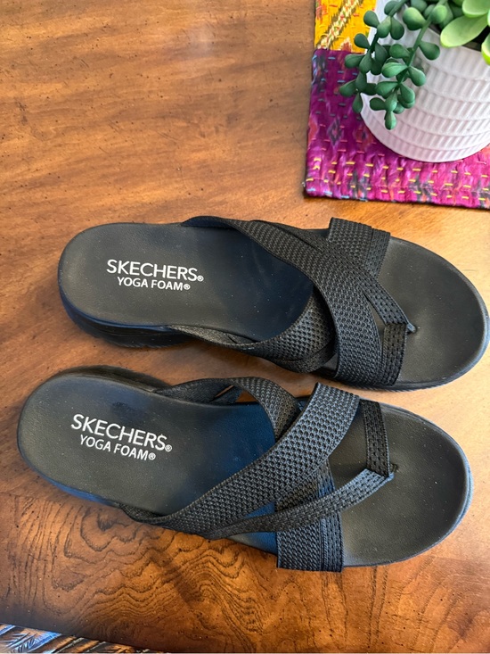 Skechers Shoes - New Skechers Women's Black Yoga Foam Crisscross Slip-On Sandals